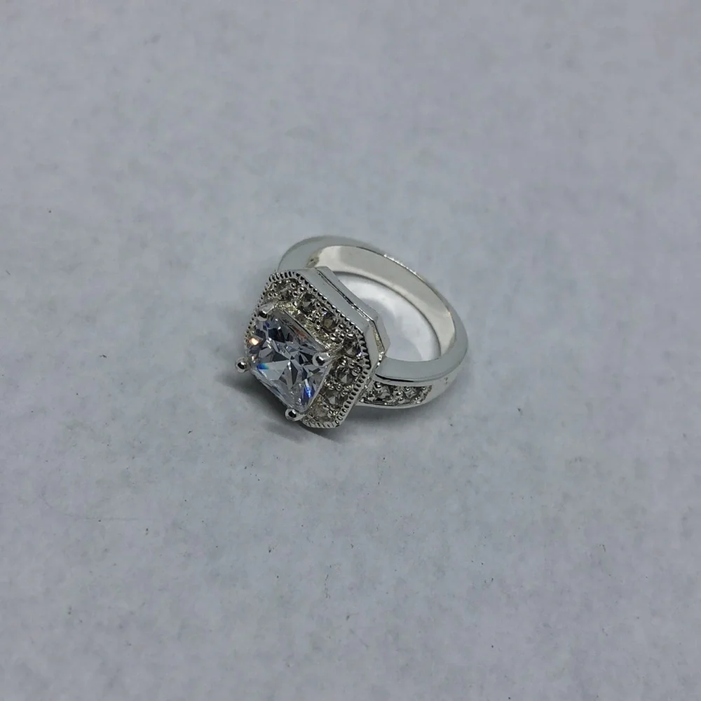 FAUX diamond engement costume ring silver tone or white gold tone